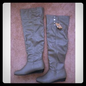CLOSE OUT: Grey Thigh High Boots