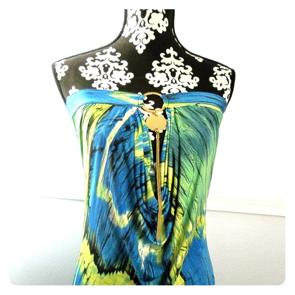 ON HOLD Gorgeous Statement summer top!