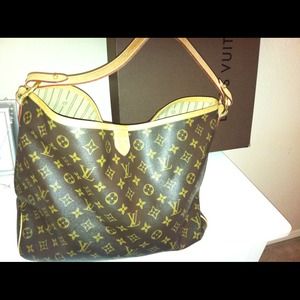 Louis Vuitton Authentic Delightful