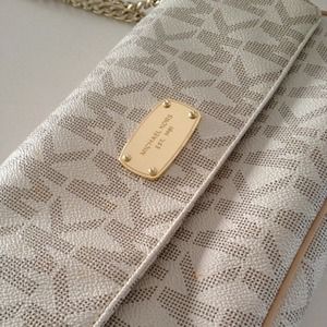 Michael Kors White & Gold Chain Bag 👜REDUCED*