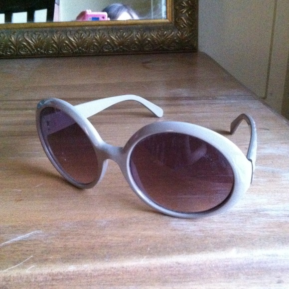 ?TRADED!❌ Grey sunglasses