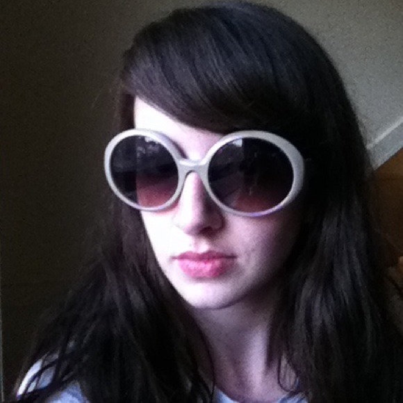 ?TRADED!❌ Grey sunglasses main image 4
