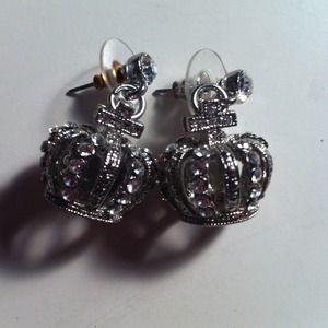 👑Crown Earrings!👑