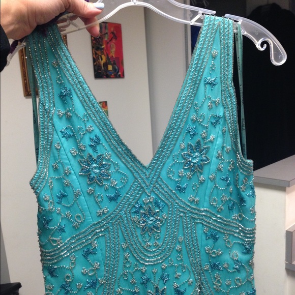SCALA GOWN - Picture 4 of 4