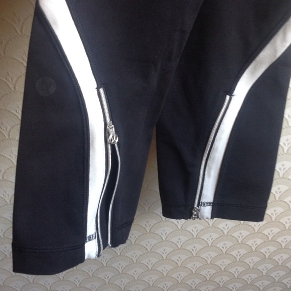 ***NWT***Lululemon crop size 6 - Picture 4 of 4