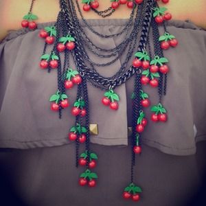 Small Cherry Garden Necklace(new)