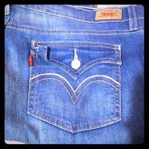 Levi's