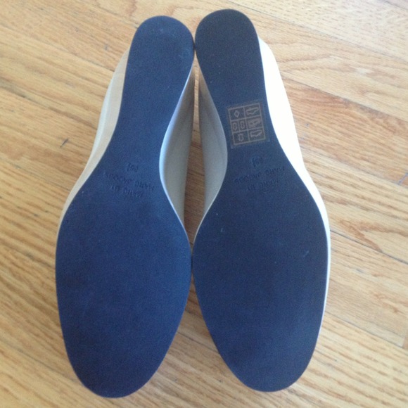 Marc by Marc Jacobs white wedge shoes - Picture 3 of 4