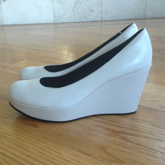 Marc by Marc Jacobs white wedge shoes - Picture 4 of 4