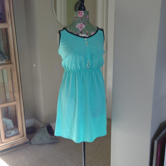 ❌BUNDLED❌Silky mint dress - Picture 2 of 3
