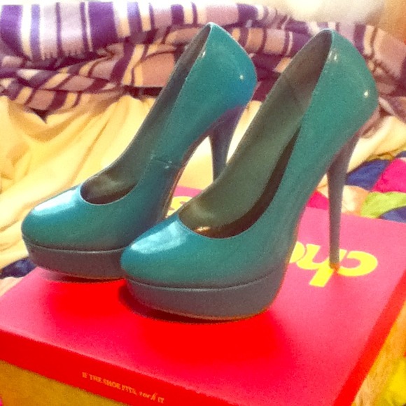 Turquoise pumps - Picture 1 of 4