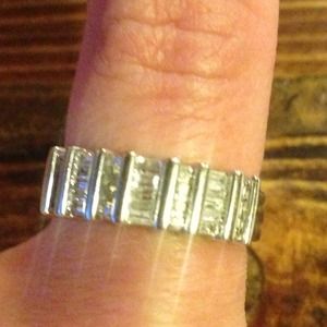 10k white gold and diamond ring