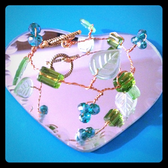 Bracelet and earring set