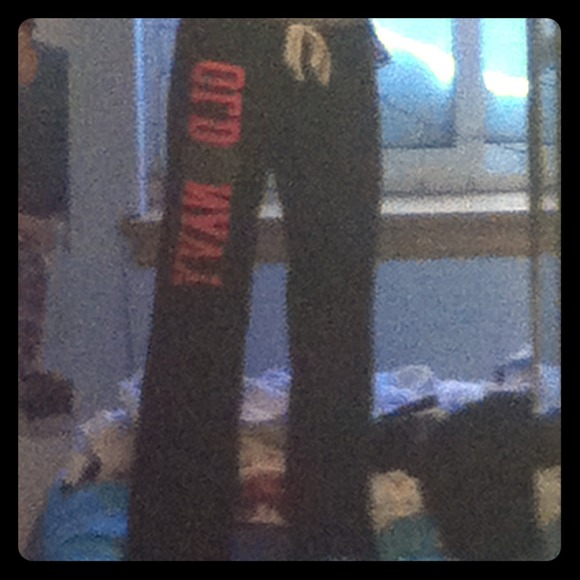 Black and pink Old Navy sweatpants!