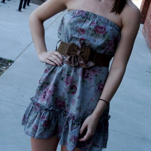 🌟SOLD in bundle🌟NWT Grey Floral Bow Belted Dress - Picture 2 of 4