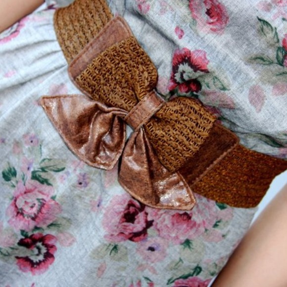 🌟SOLD in bundle🌟NWT Grey Floral Bow Belted Dress - Picture 3 of 4