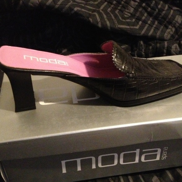 Shoe