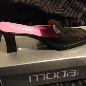 Shoe
