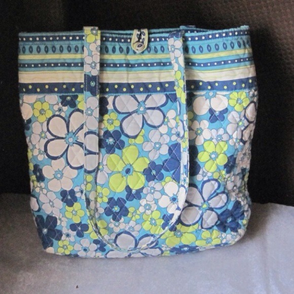 Vera Bradley Handbags - Large Vera Bradley Tote bag