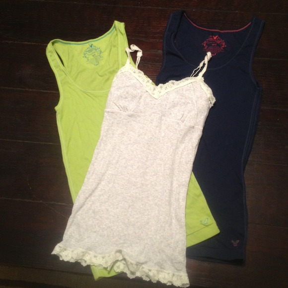 ❌Sold❌Reduced!!! American eagle tank tops