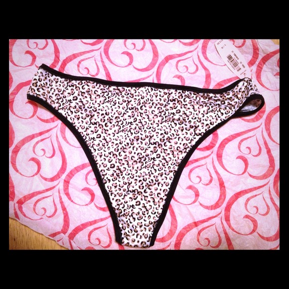 ❌❌✋✋SOLD-❌❌✋✋VS seamless thong