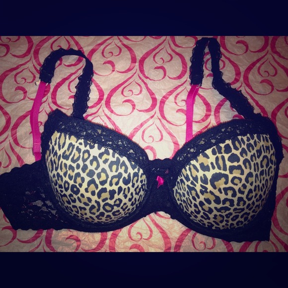 ✋✋❌❌SOLD❌❌✋✋VS PINK bra