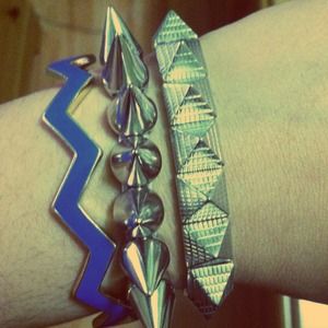 Trade with @badisbetter 🎀