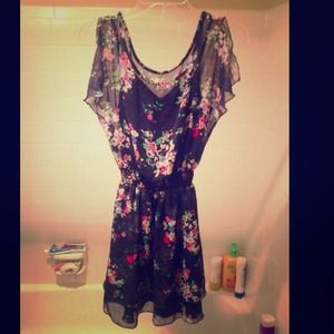 😘EXPRESS Summer Dress!