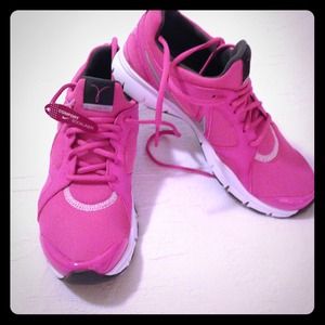 *RESERVED*Brand NEW Nike InSeason Training2 Shoes