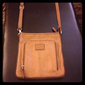 ✨REDUCED✨ Authentic Fossil cross body purse