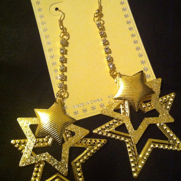 SOLD 💜GOLD "Star" EARRINGS💜