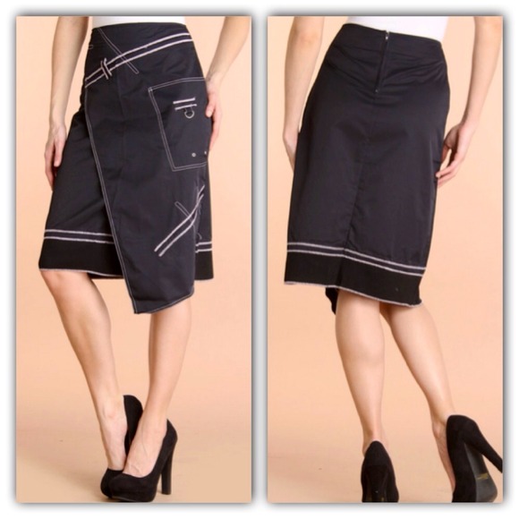 NWOT Trendy Black Skirt