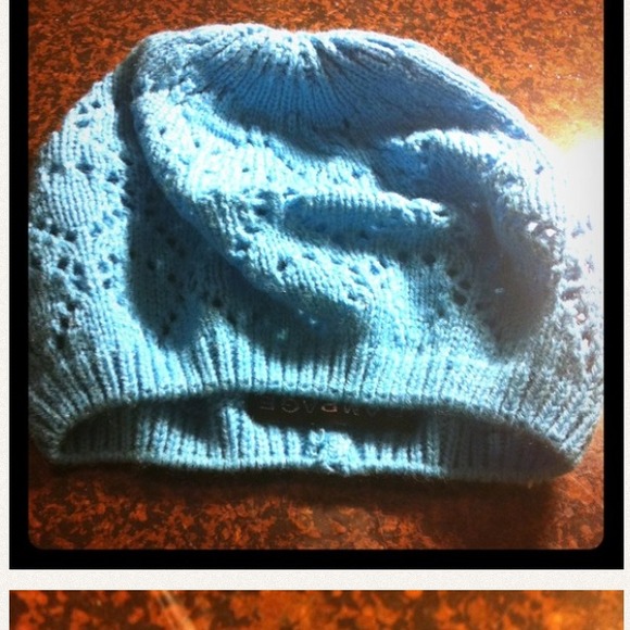 ✨BUNDLE SALE✨ beanie & head band! - Picture 3 of 4