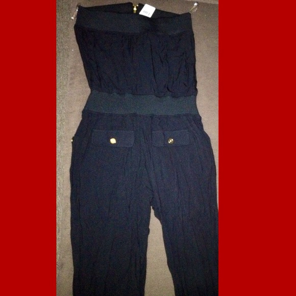 🚫SOLD Black Romper - Picture 2 of 4