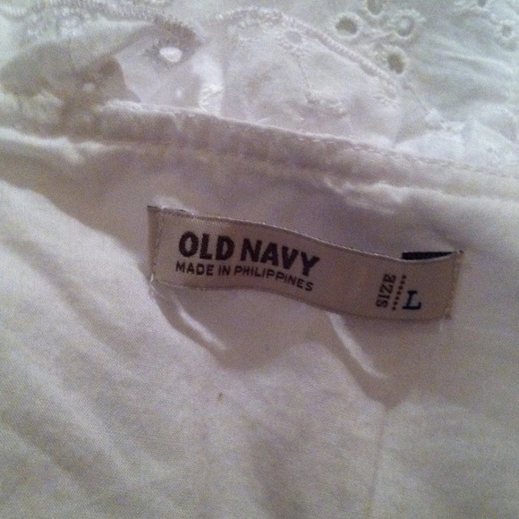 SOLD in BundleWhite Eyelet Sundress by Old Navy - Picture 3 of 3