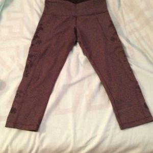 Lululemon yoga non slip capri