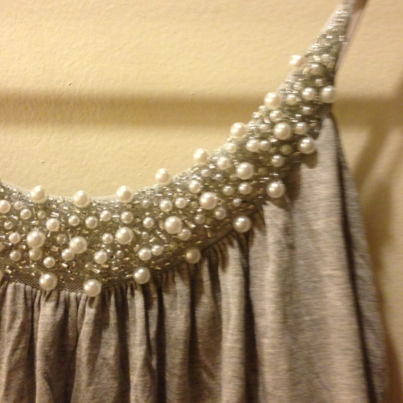 Oatmeal Tank with Pearls and Beads 🌹 - Picture 3 of 3