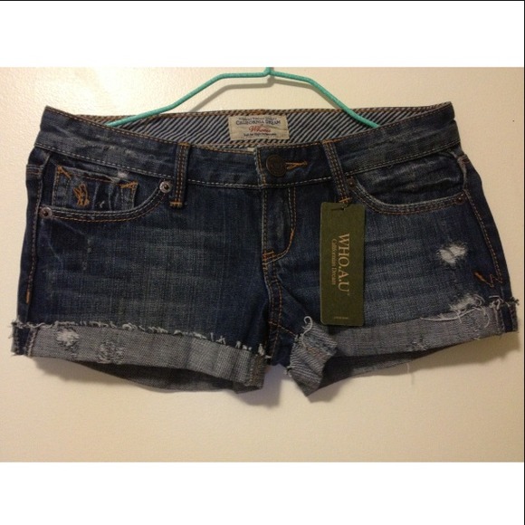 Who.A.U Denim Shorts - Picture 2 of 3