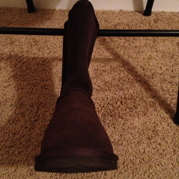 Boots - Picture 3 of 3