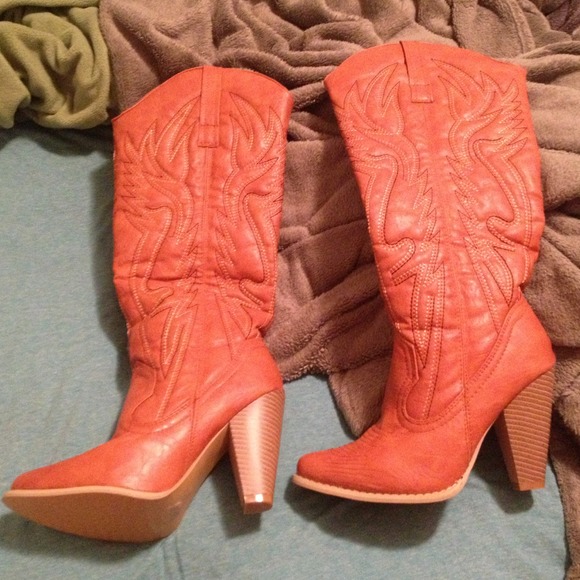 NWOT Charles Albert Sz 7 Tall Cowgirl Boots