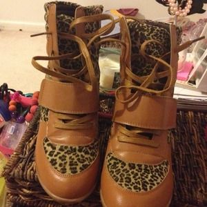 Baker's sneaker wedges