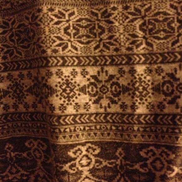 Tribal sweater black&white - Picture 3 of 3