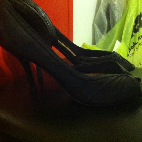 Black classified heals - Picture 2 of 4