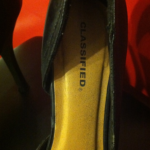 Black classified heals - Picture 3 of 4