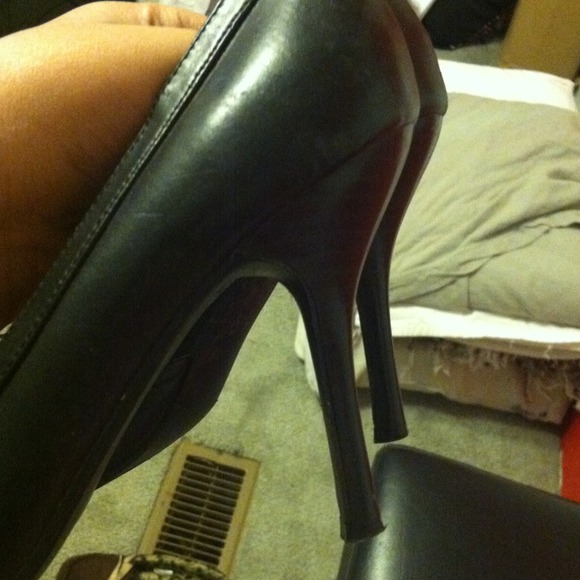 Black classified heals - Picture 4 of 4