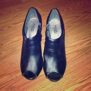 Black Open Toe Boots!
