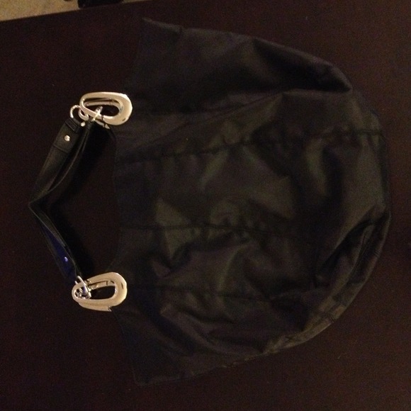 Versatile black tote