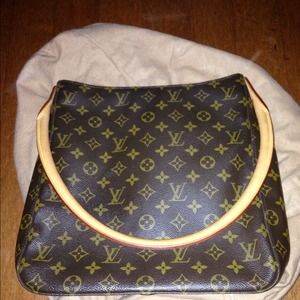 LV shoulder bag (authentic)