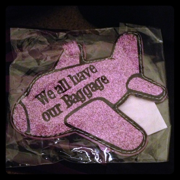 BRAND NEW ADORABLE PURPLE GLITTERY BAG TAG!