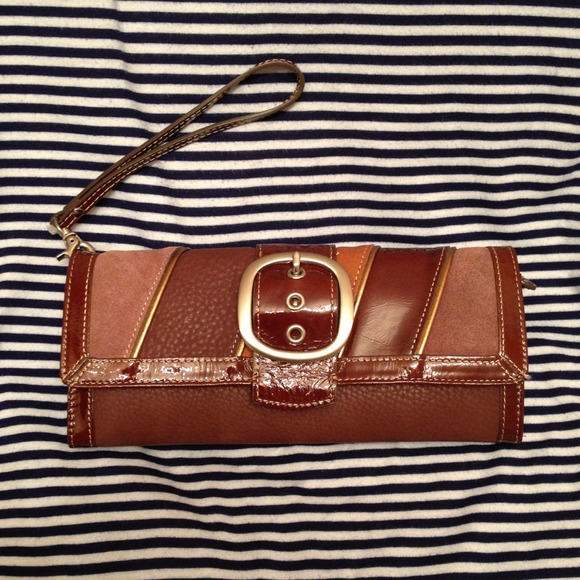 🚫SOLD🚫Authentic Fossil Leather Wristlet